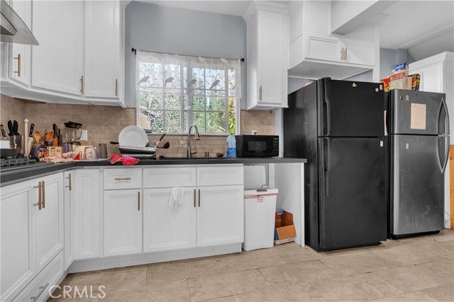 152 N Benton, Los Angeles, CA 90026