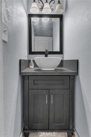 152 N Benton, Los Angeles, CA 90026