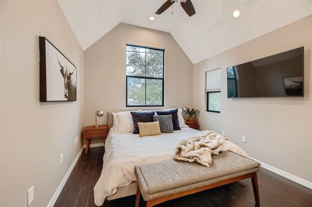 904 E 2nd ST B, Austin, TX 78702