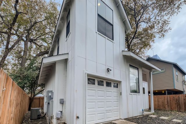 904 E 2nd ST B, Austin, TX 78702