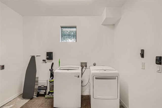 904 E 2nd ST B, Austin, TX 78702