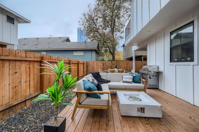 904 E 2nd ST B, Austin, TX 78702