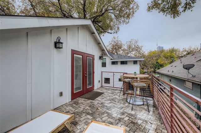 904 E 2nd ST B, Austin, TX 78702