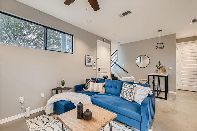 904 E 2nd ST B, Austin, TX 78702