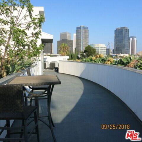 1611 S Beverly Glen 3B, Los Angeles, CA 90024