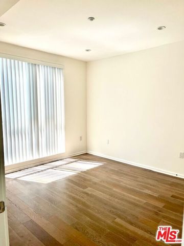 1611 S Beverly Glen 3B, Los Angeles, CA 90024