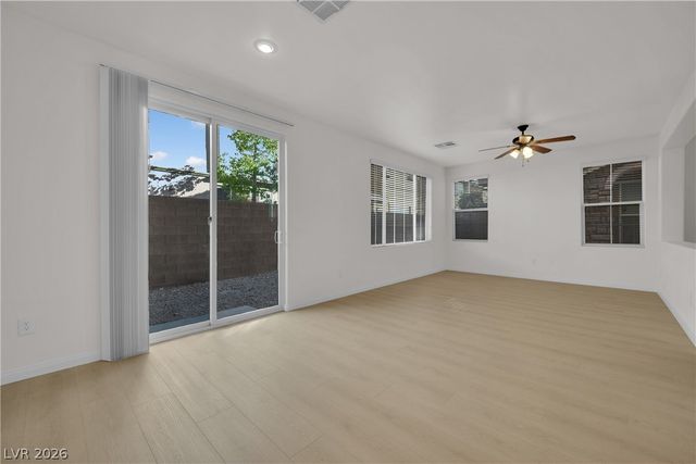 8668 Diamond Sand Avenue, Las Vegas, NV 89178