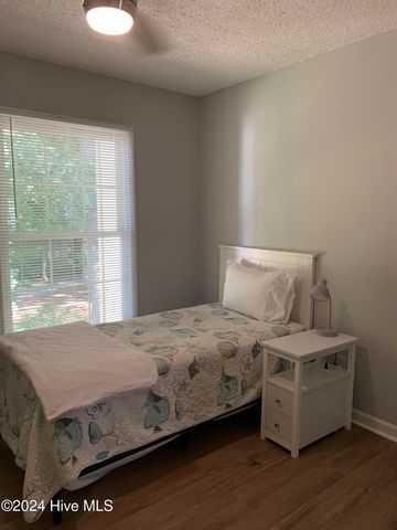 126 Oakmont Drive 12, Greenville, NC 27858