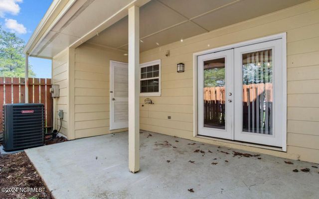 126 Oakmont Drive 12, Greenville, NC 27858