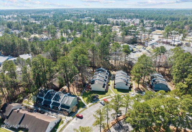 126 Oakmont Drive 12, Greenville, NC 27858