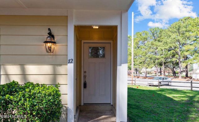 126 Oakmont Drive 12, Greenville, NC 27858