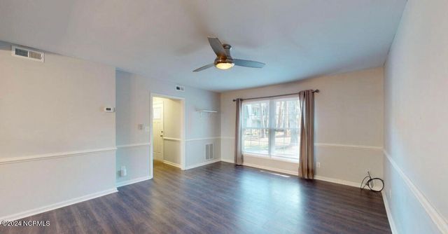 126 Oakmont Drive 12, Greenville, NC 27858