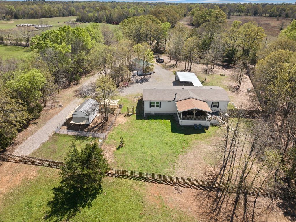 535 NE County Road 2060, Mount Vernon, TX 75457