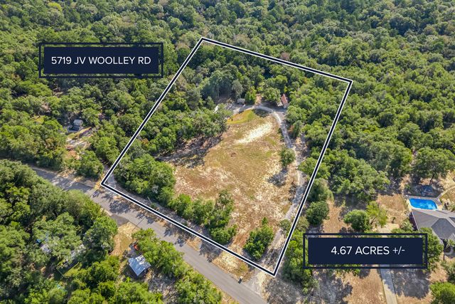5719 JV Woolley Drive, Crestview, FL 32539