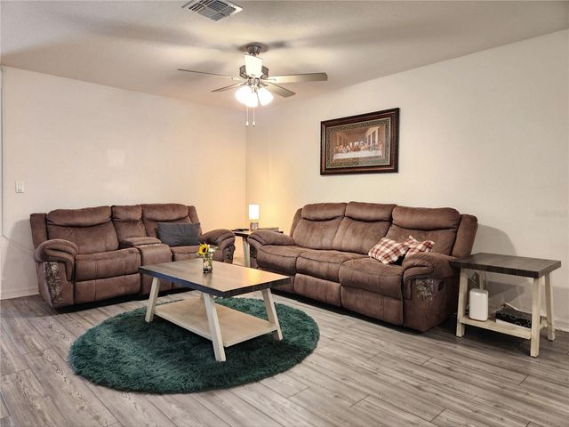 1679 WYNFORD CIRCLE, Tavares, FL 32778