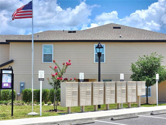 1679 WYNFORD CIRCLE, Tavares, FL 32778