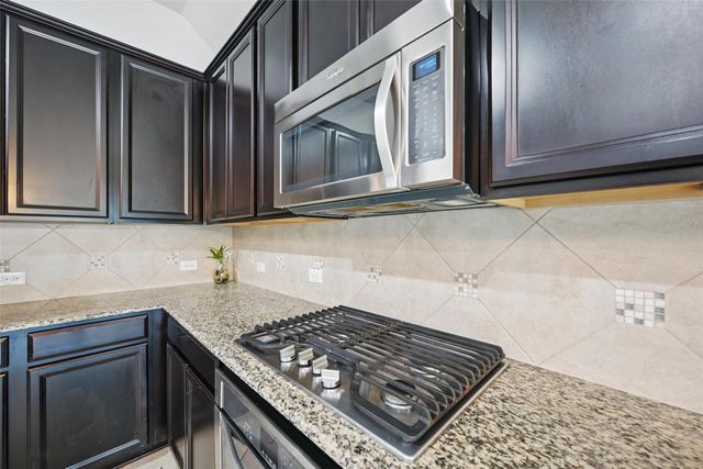 3208 Knoll Pines Road, Denton, TX 76208