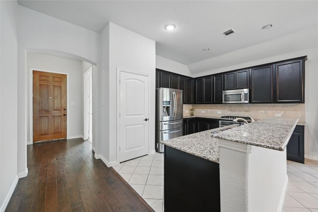 3208 Knoll Pines Road, Denton, TX 76208