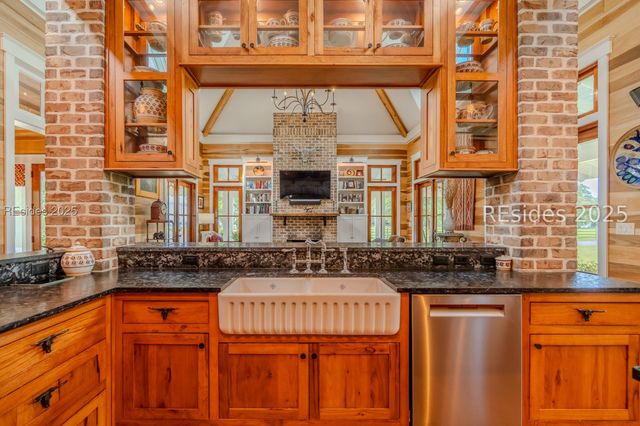 165 Golda Dr, Ridgeland, SC 29936