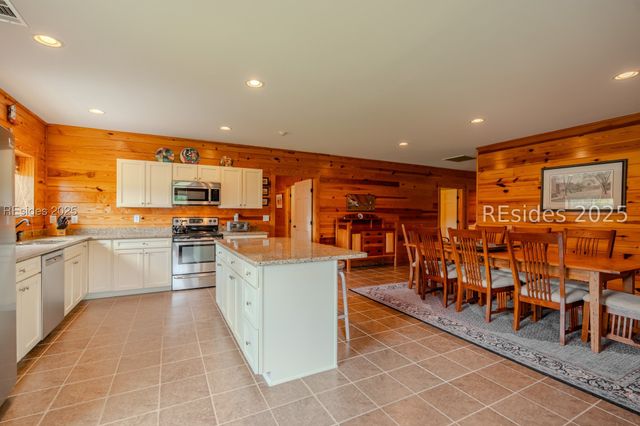 165 Golda Dr, Ridgeland, SC 29936