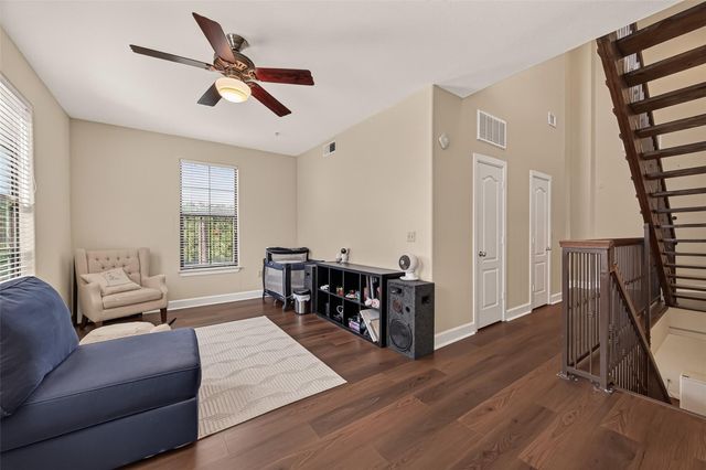 1602 Elgin St Street 11, Houston, TX 77004