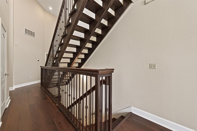 1602 Elgin St Street 11, Houston, TX 77004