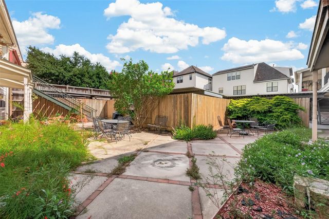 1602 Elgin St Street 11, Houston, TX 77004