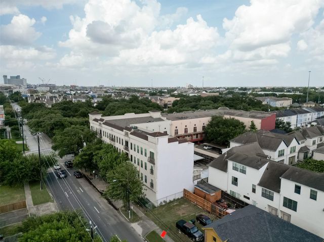 1602 Elgin St Street 11, Houston, TX 77004