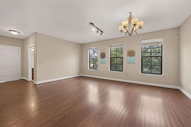 1602 Elgin St Street 11, Houston, TX 77004