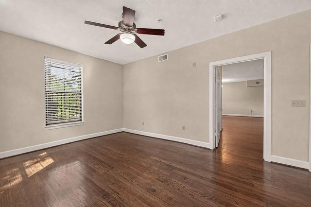 1602 Elgin St Street 11, Houston, TX 77004