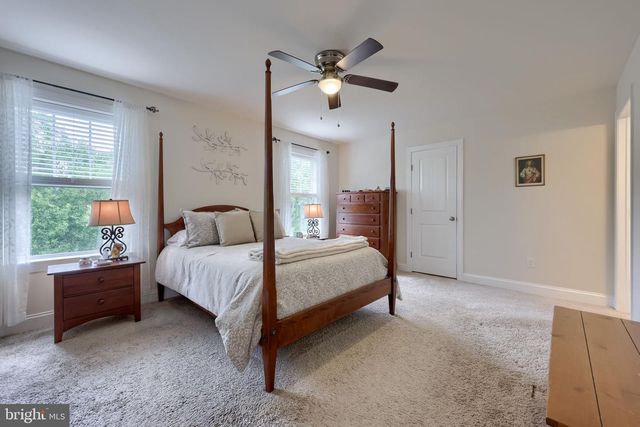390 TAYLOR DR, York, PA 17404