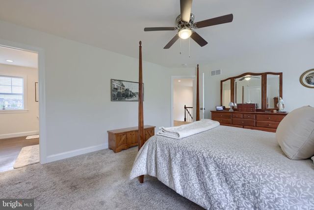 390 TAYLOR DR, York, PA 17404