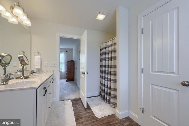 390 TAYLOR DR, York, PA 17404