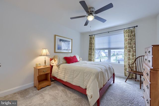 390 TAYLOR DR, York, PA 17404