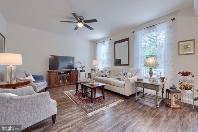 390 TAYLOR DR, York, PA 17404