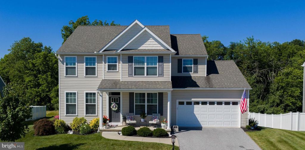 390 TAYLOR DR, York, PA 17404