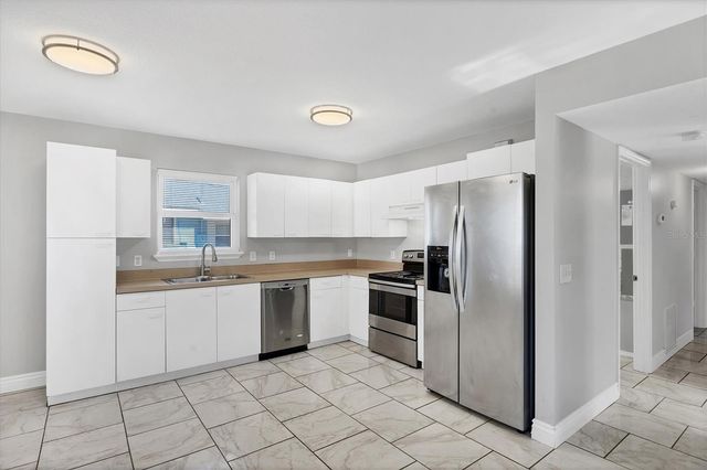 808 4TH AVENUE W, Palmetto, FL 34221