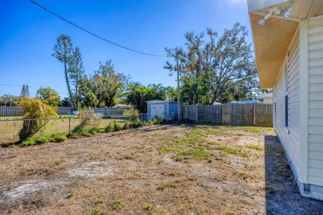 808 4TH AVENUE W, Palmetto, FL 34221