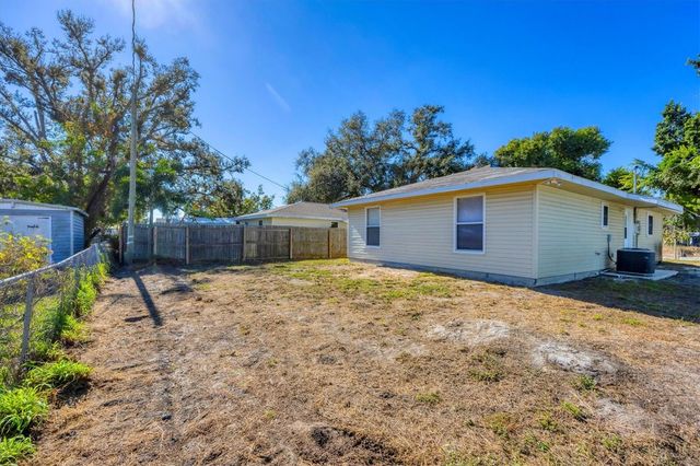 808 4TH AVENUE W, Palmetto, FL 34221