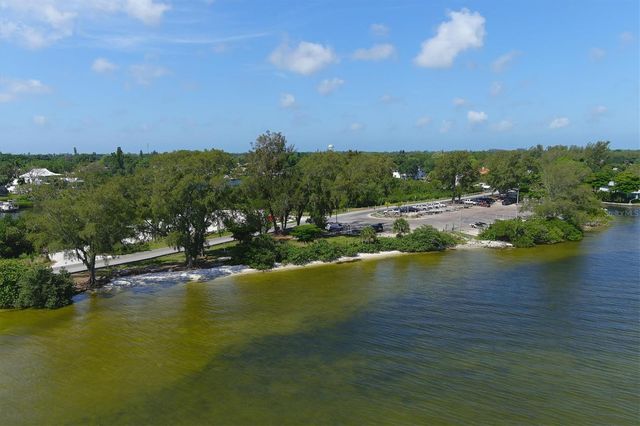 808 4TH AVENUE W, Palmetto, FL 34221