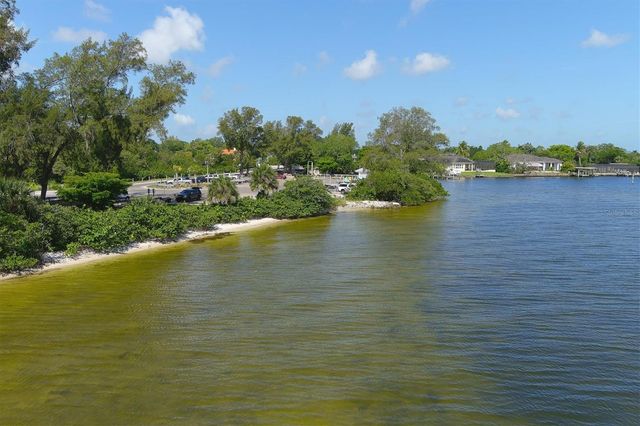 808 4TH AVENUE W, Palmetto, FL 34221