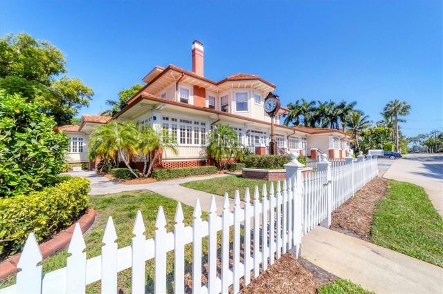 808 4TH AVENUE W, Palmetto, FL 34221