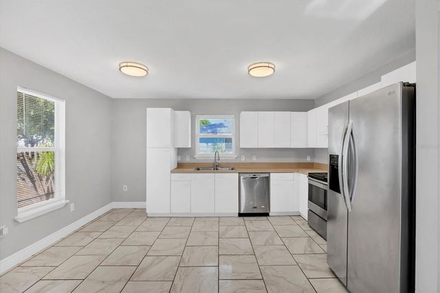 808 4TH AVENUE W, Palmetto, FL 34221