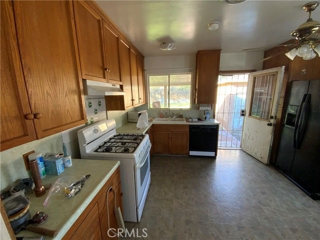 18236 Owen, Fontana, CA 92335