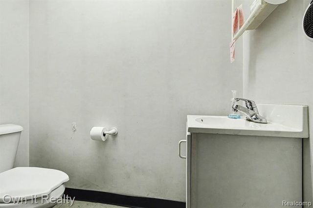 20916 Van Born Road, Dearborn Heights, MI 48125