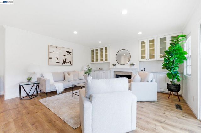 5228 Falmouth Pl, Newark, CA 94560