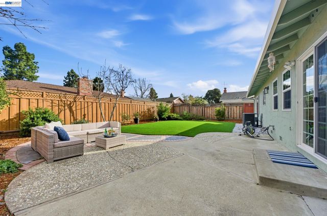 5228 Falmouth Pl, Newark, CA 94560