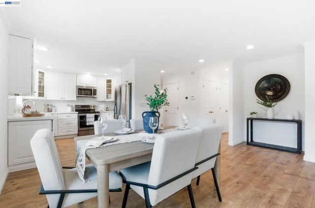 5228 Falmouth Pl, Newark, CA 94560