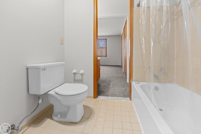 8365 22 Mile Road, Shelby Twp, MI 48317