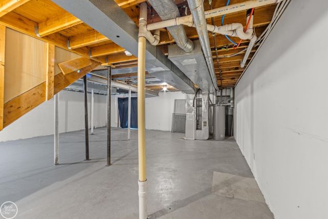 8365 22 Mile Road, Shelby Twp, MI 48317